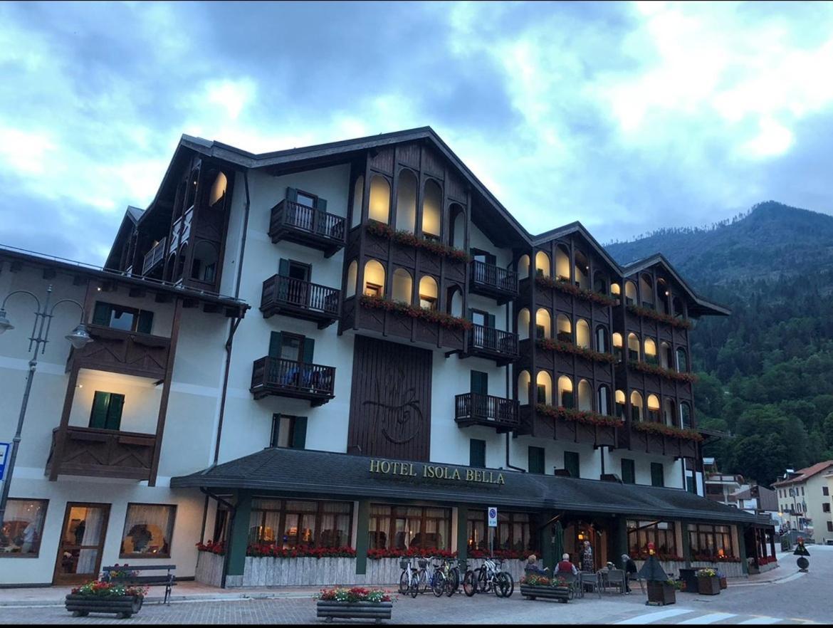 Hotel Isolabella Wellness Fiera Di Primiero Eksteriør billede